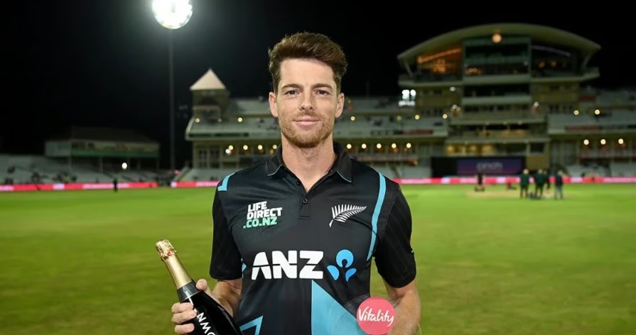 Mitchell Santner Biography, Bowling, Batting & Fielding Stats