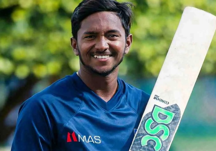 Akila Dananjaya Biography, Bowling, Batting & Fielding Stats