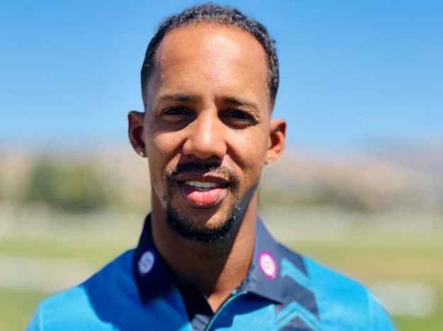 Lendl Simmons Biography, Bowling, Batting & Fielding Stats