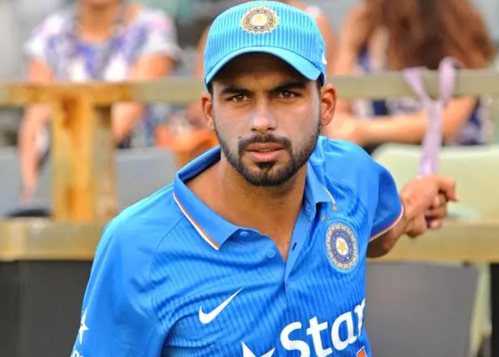 Barinder Sran Biography, Bowling, Batting & Fielding Stats